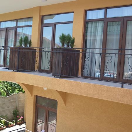 Guest House Madonna コブレチ エクステリア 写真