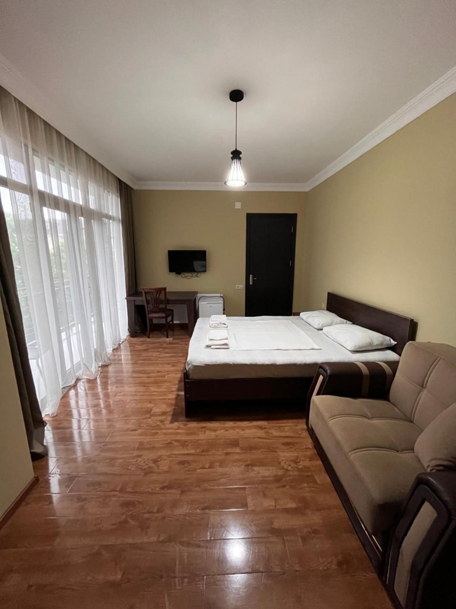 Guest House Madonna コブレチ エクステリア 写真