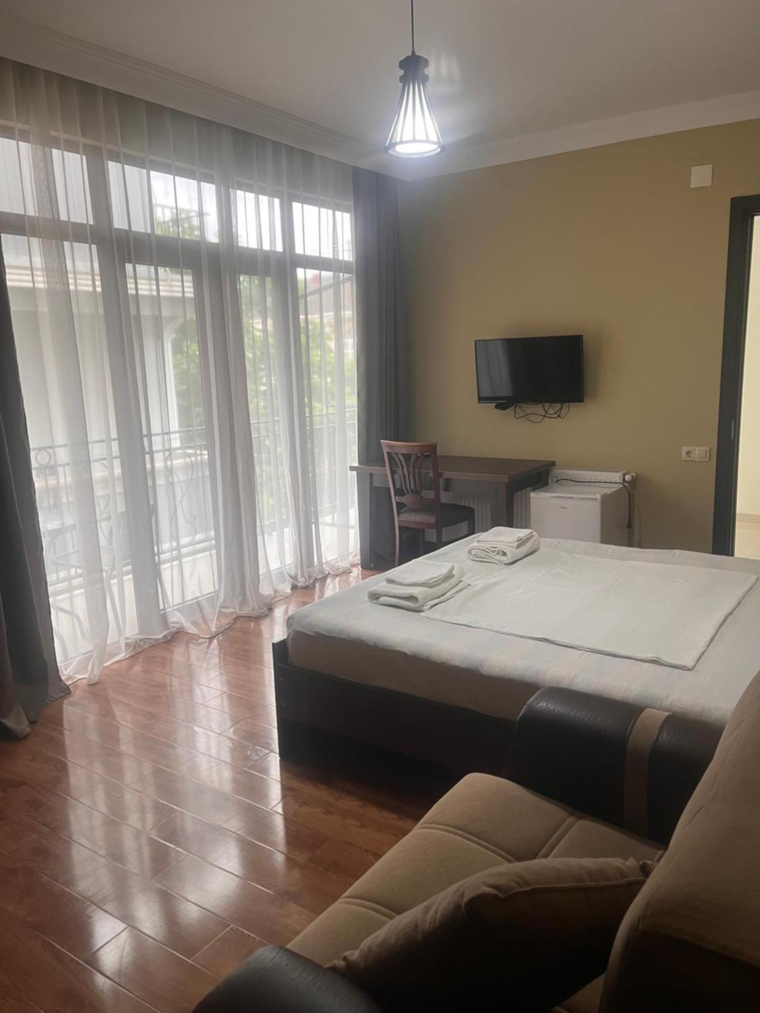 Guest House Madonna コブレチ エクステリア 写真