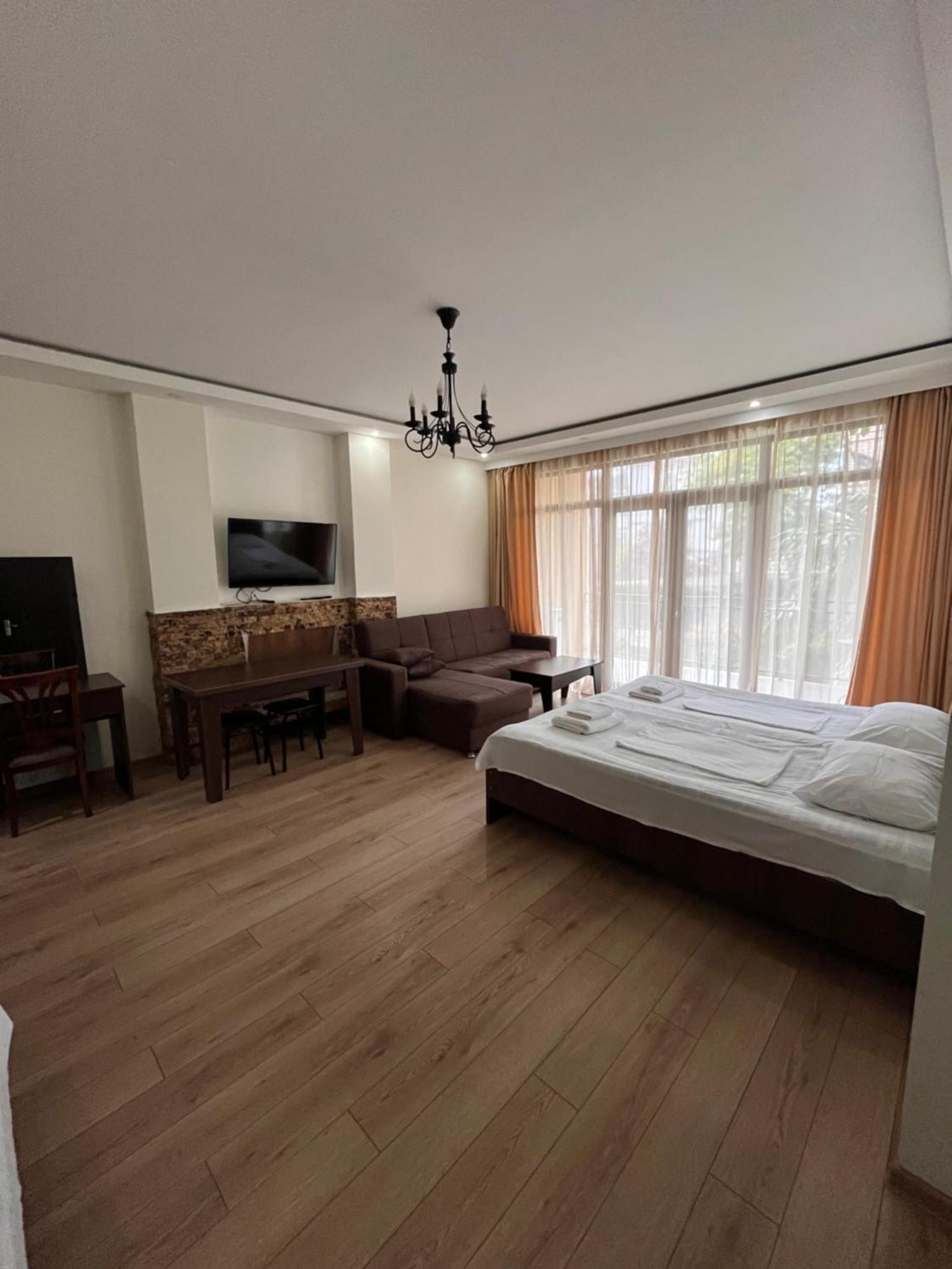 Guest House Madonna コブレチ エクステリア 写真